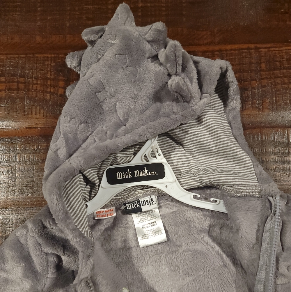 NWT Mick Mack Gray Hooded Dinosaur Baby Infant One Piece 3/6 months - Picture 2 of 3
